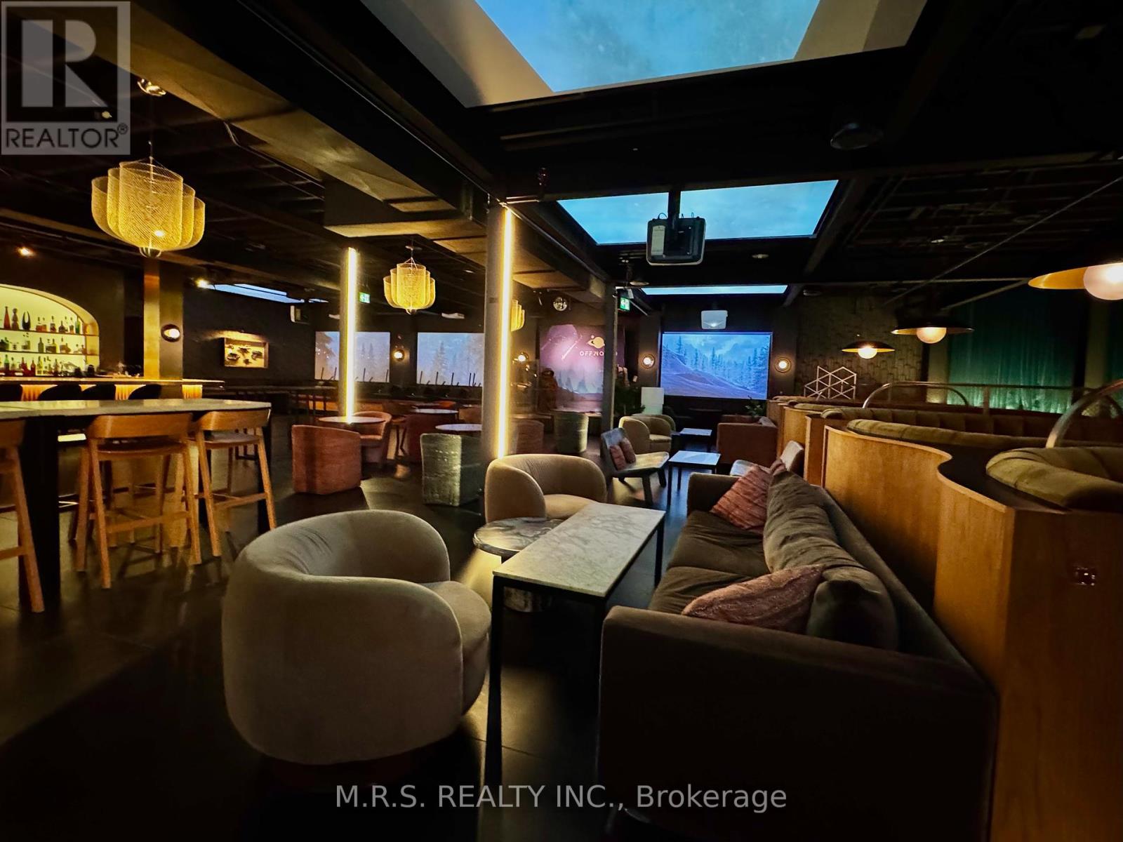 2ND FLOOR – 739 QUEEN STREET W
