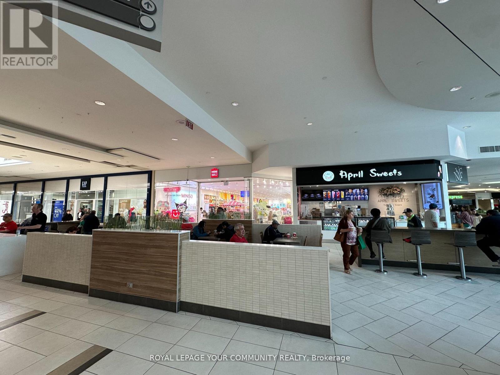 70 – 900 DUFFERIN STREET