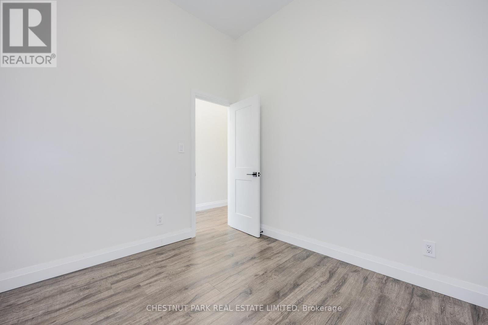 414 SPADINA AVENUE