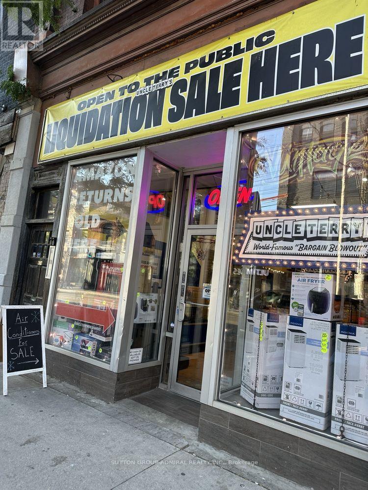 BASEMENT – 474 QUEEN STREET W