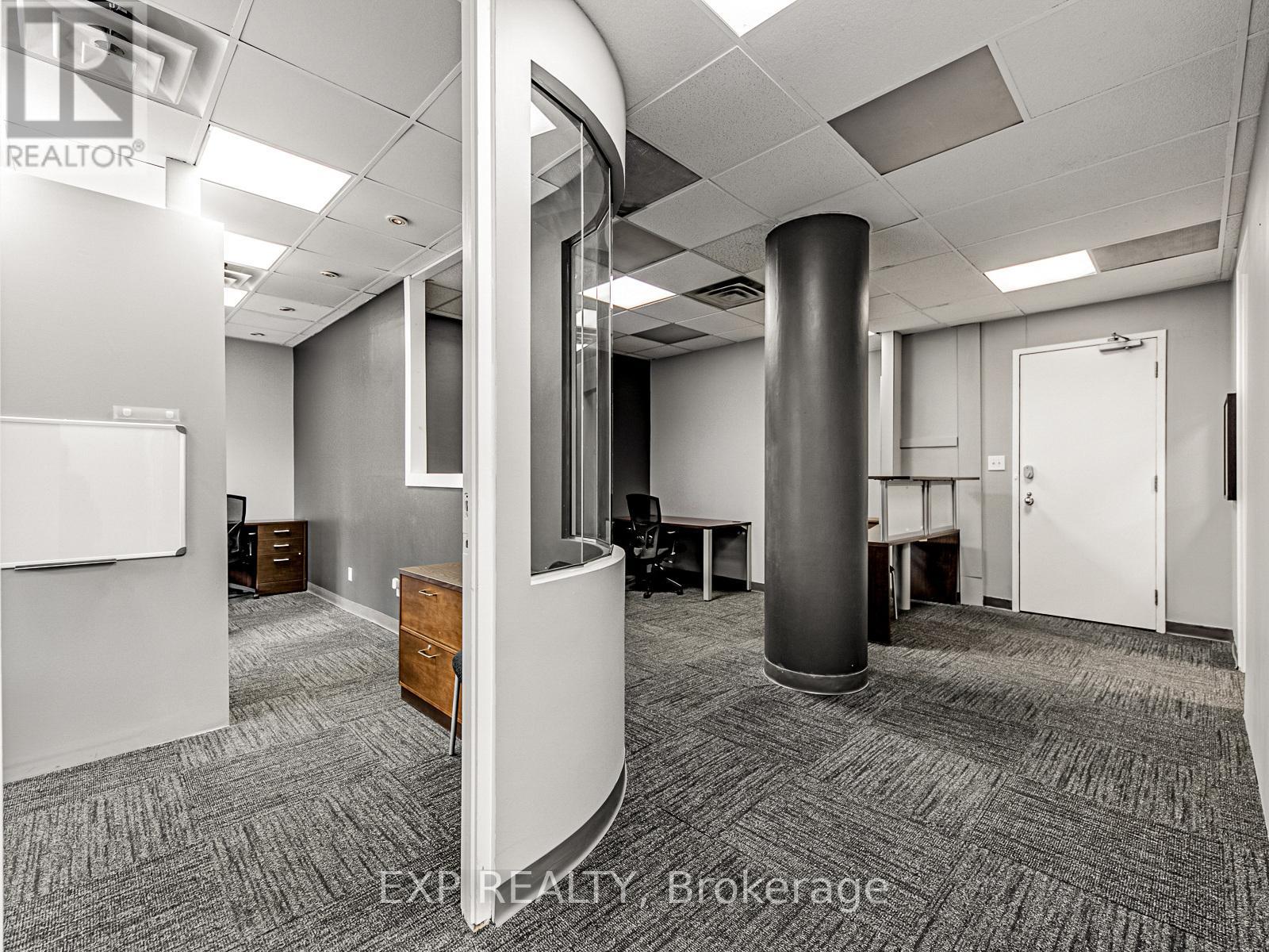 317 – 1033 BAY STREET