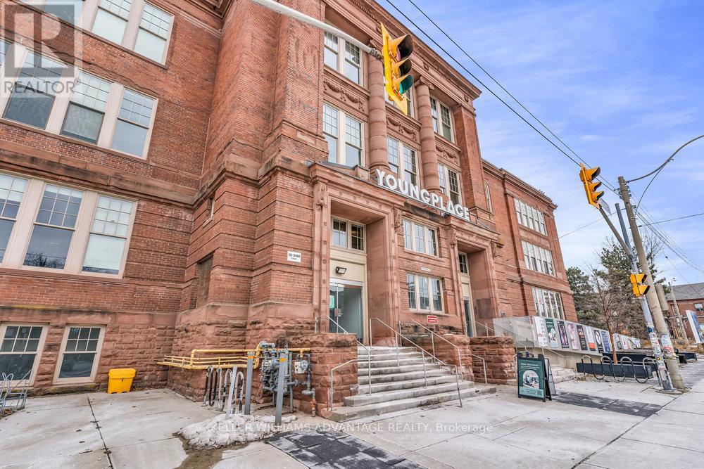 306 – 180 SHAW STREET