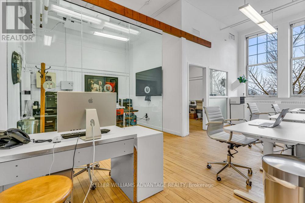 306 – 180 SHAW STREET