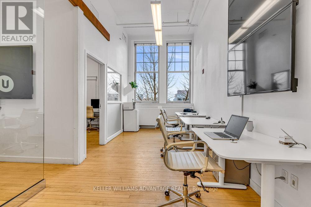 306 – 180 SHAW STREET