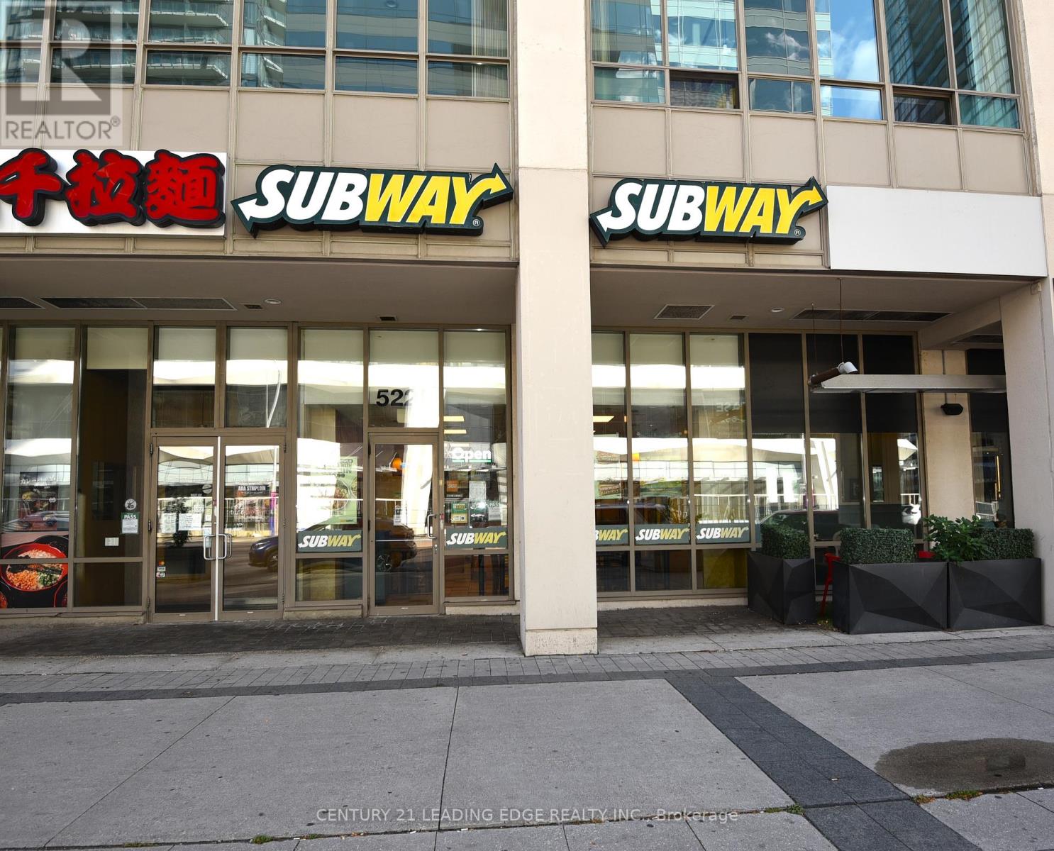 3 – 5225 YONGE STREET