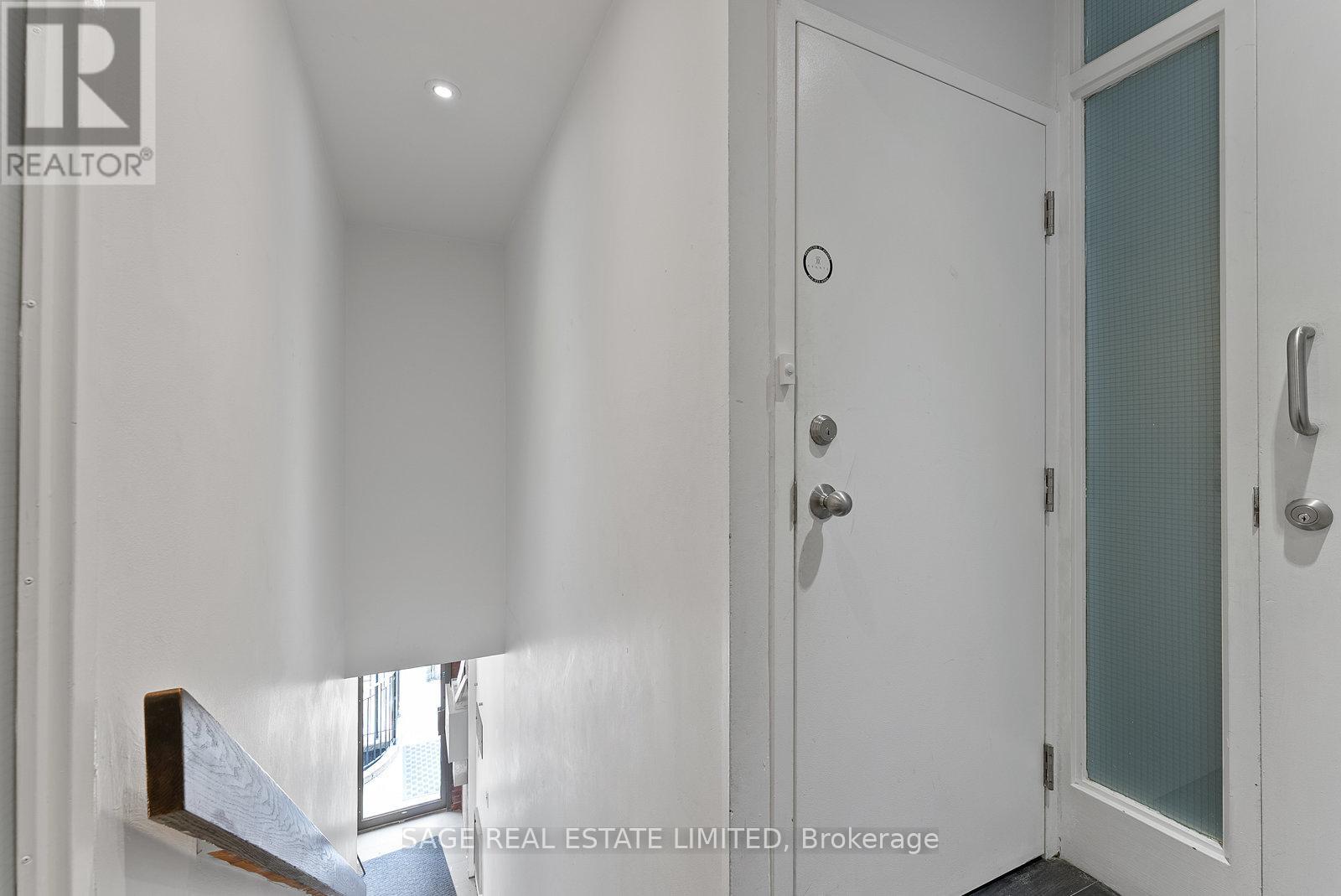 3RD FL – 184 DAVENPORT ROAD