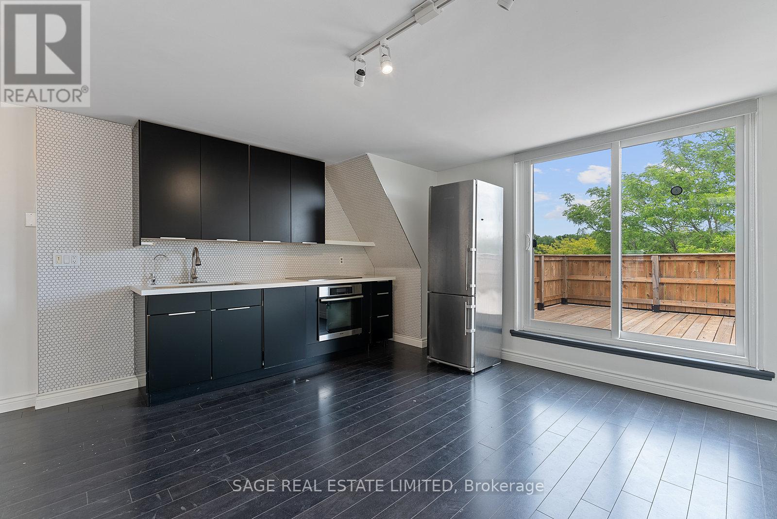 3RD FL – 184 DAVENPORT ROAD