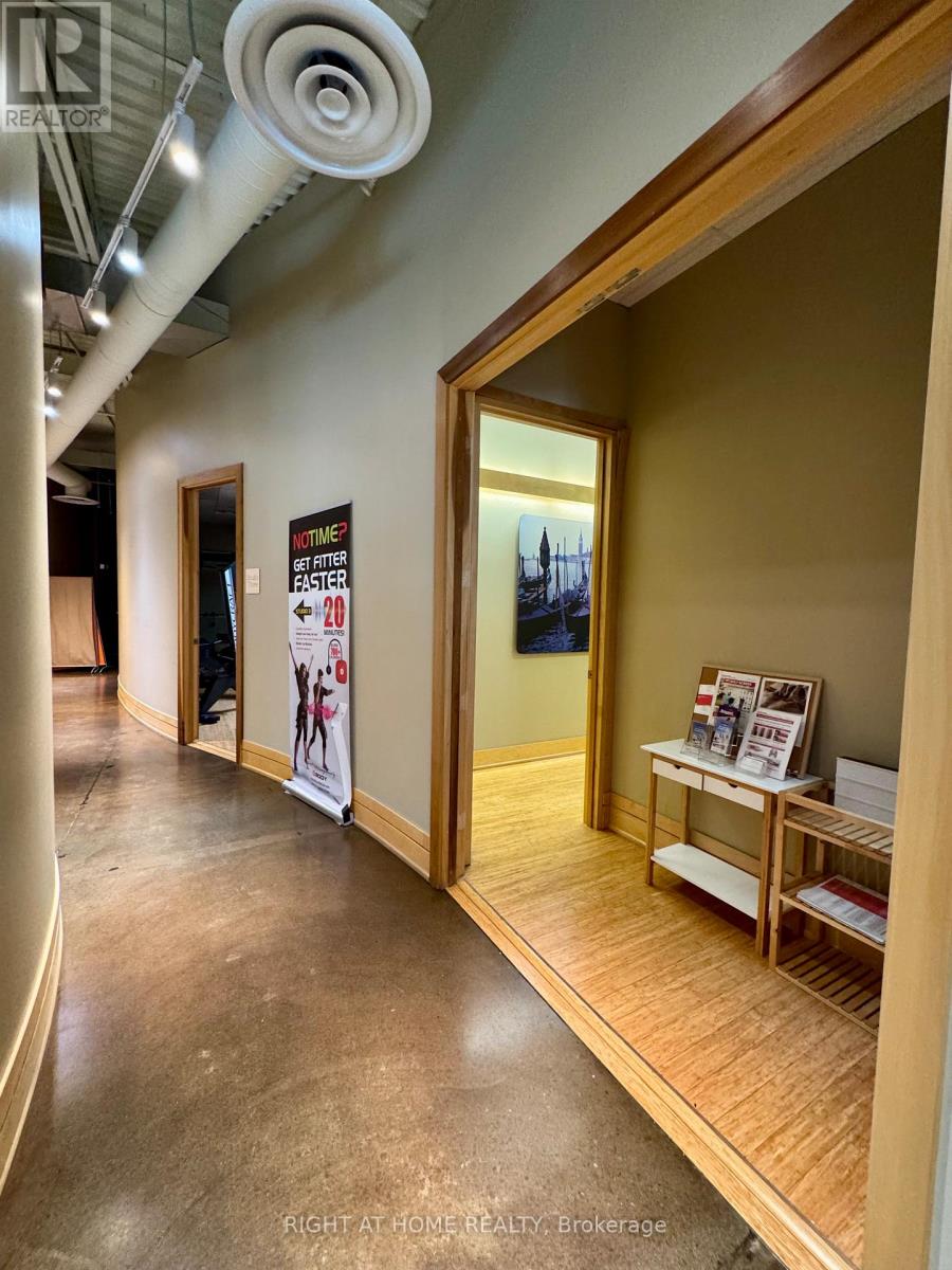 STUDIO #2 – 3-25 SCARSDALE ROAD