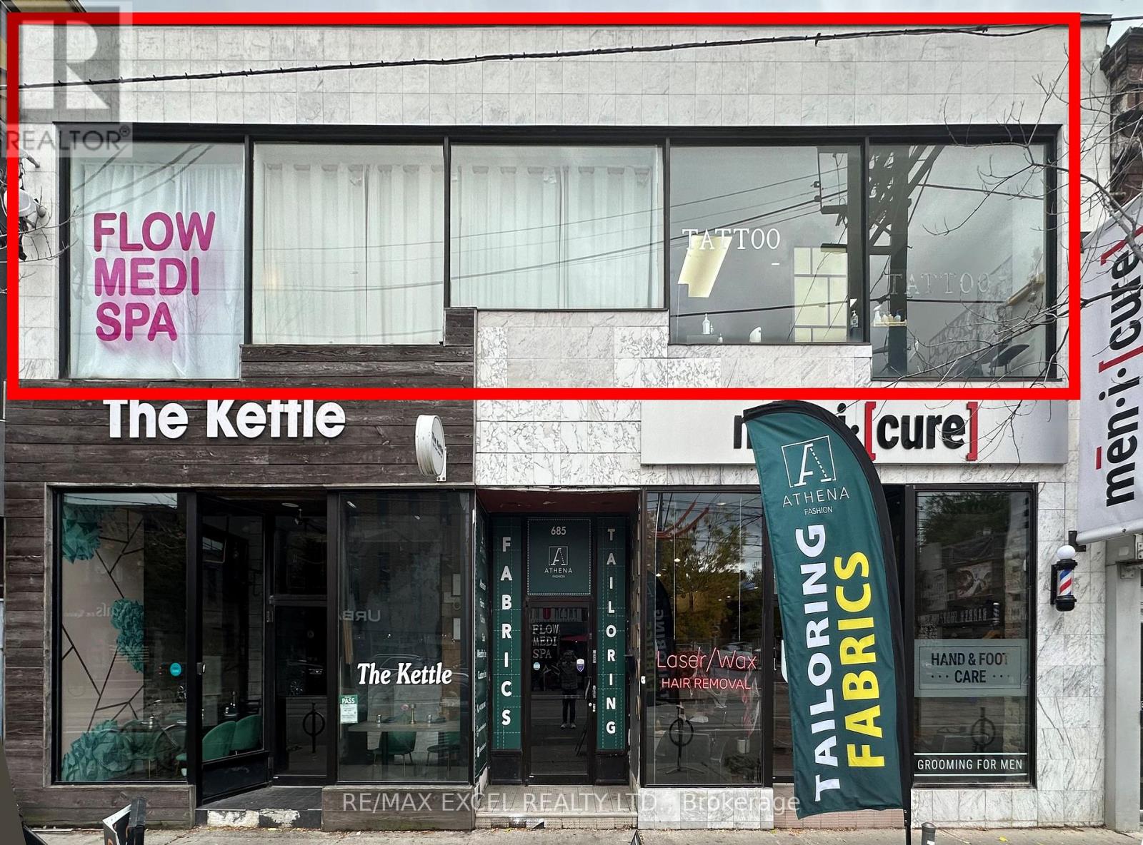 UPPER FRONT UNIT – 685 QUEEN STREET W