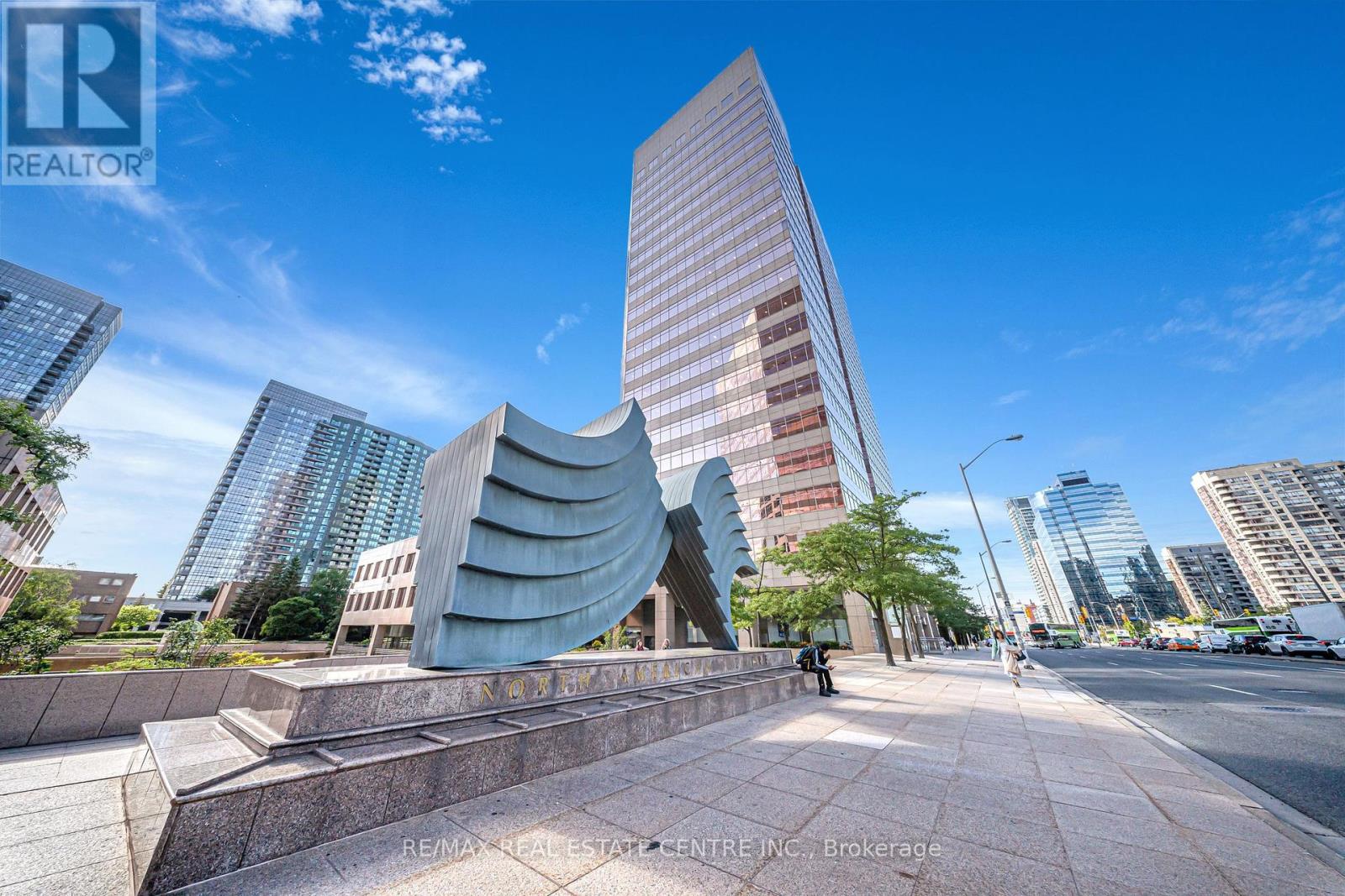 200 D – 5700 YONGE STREET ROAD