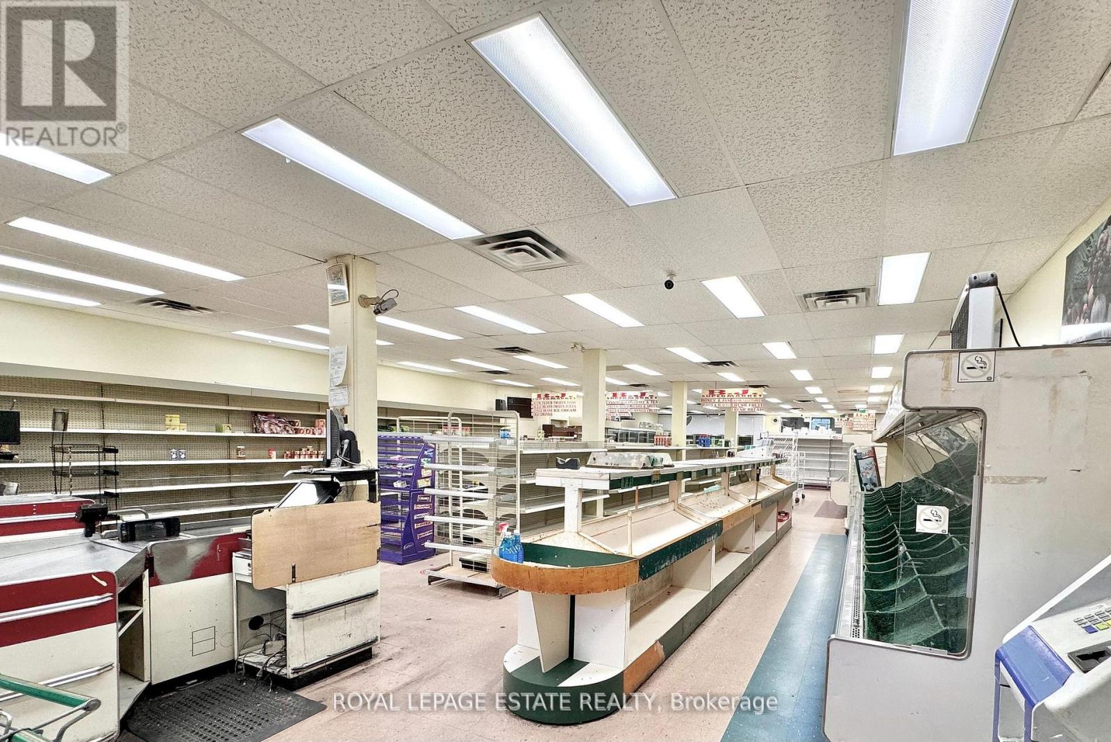 1449 GERRARD STREET E