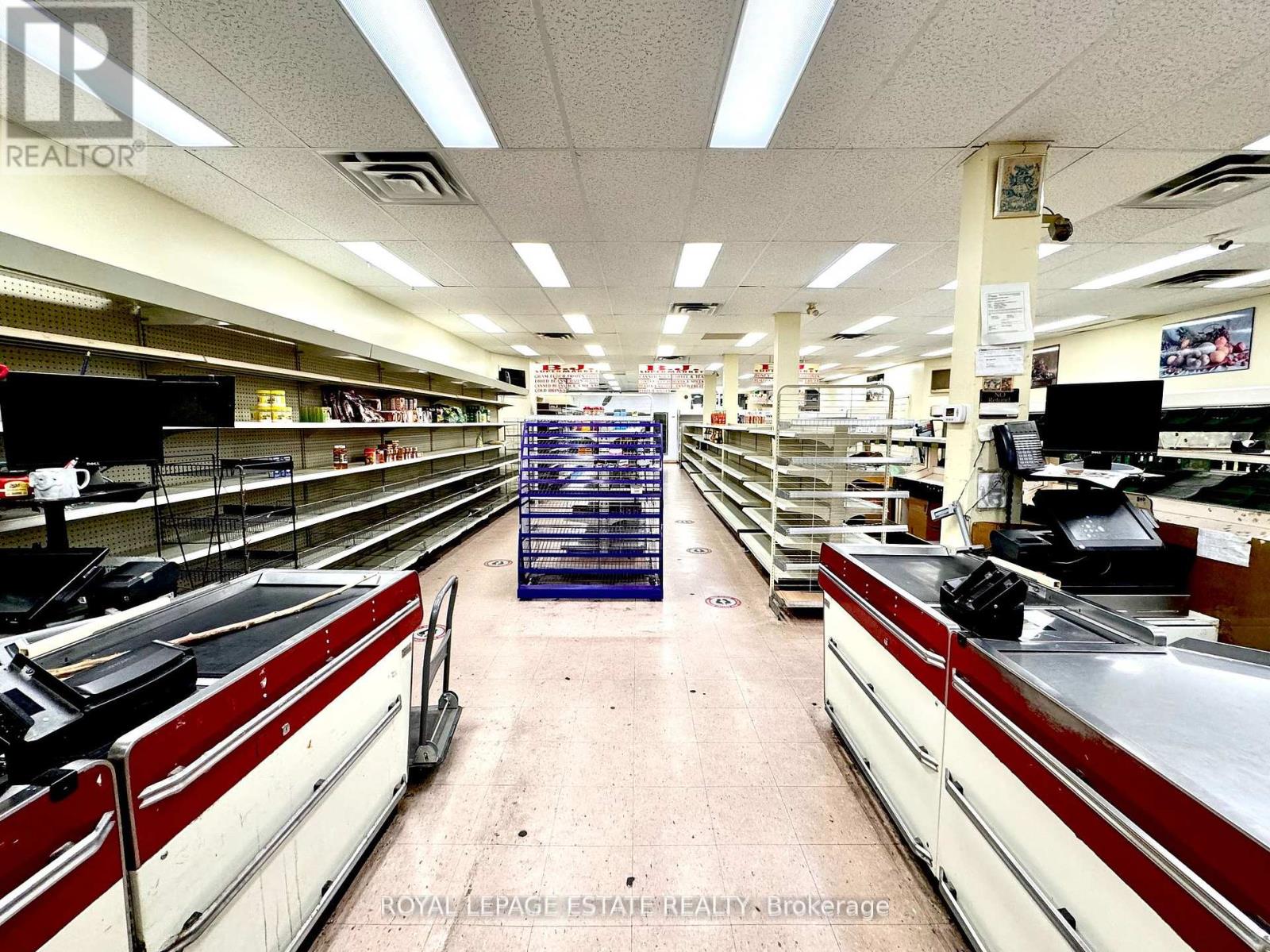 1449 GERRARD STREET E