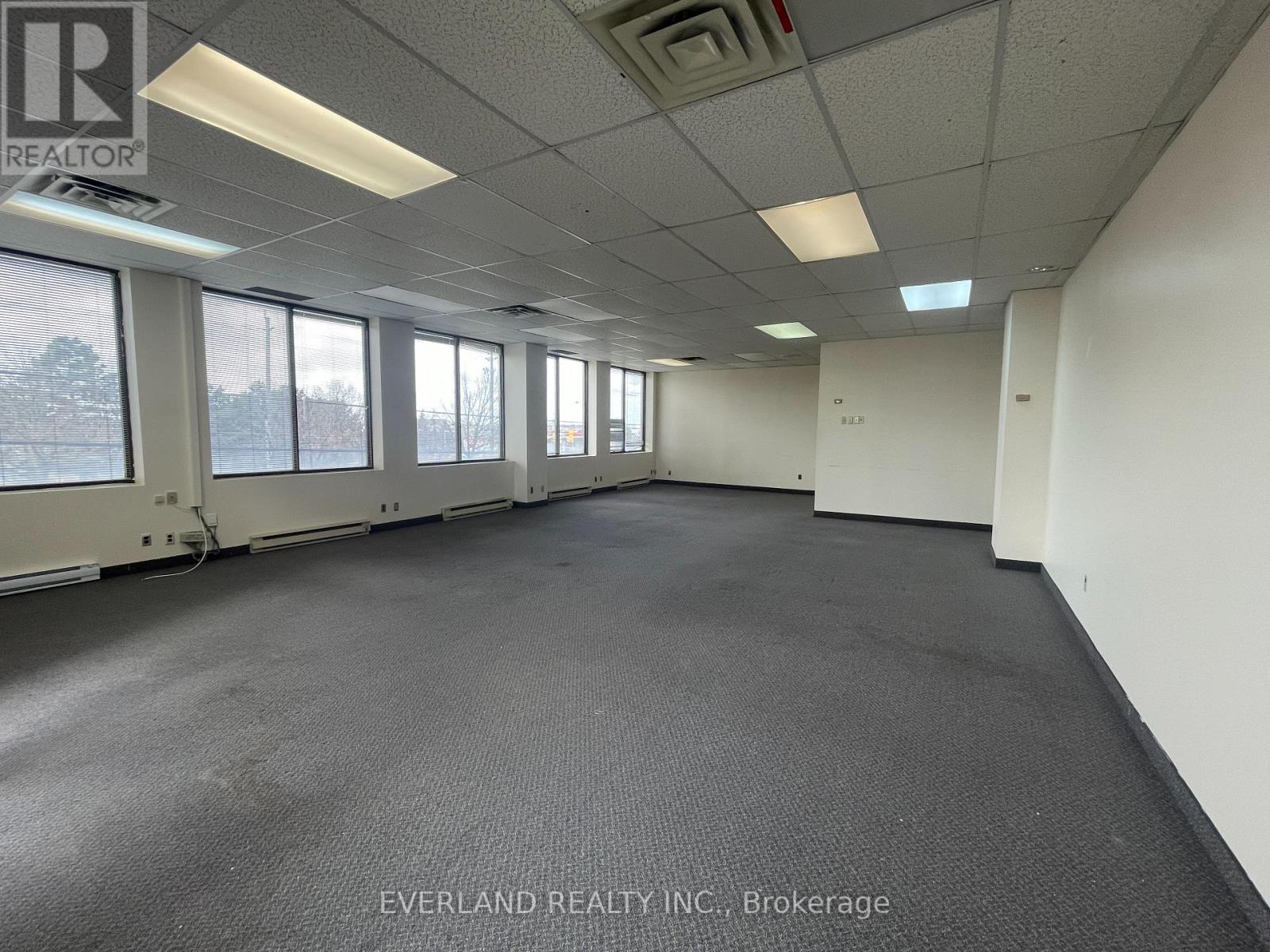 200 – 3601 VICTORIA PARK AVENUE