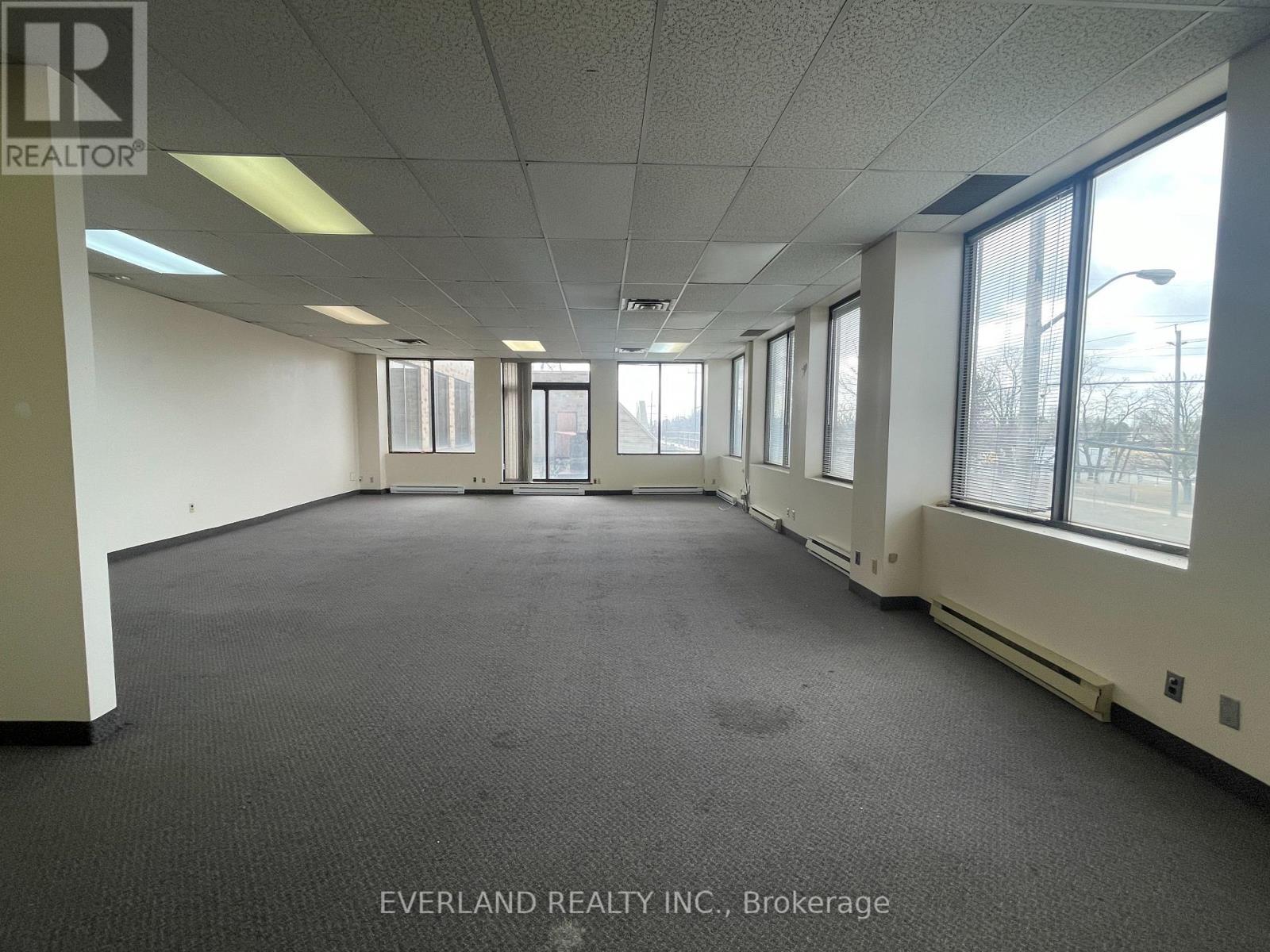 200 – 3601 VICTORIA PARK AVENUE