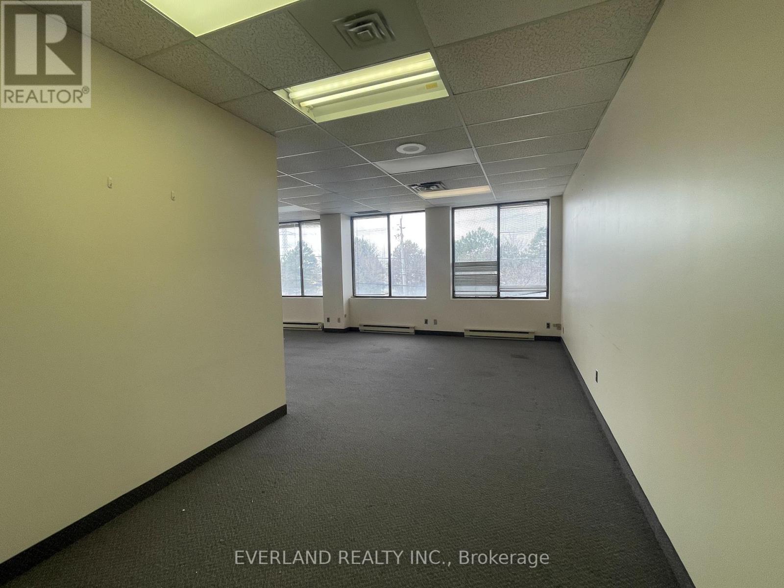 200 – 3601 VICTORIA PARK AVENUE