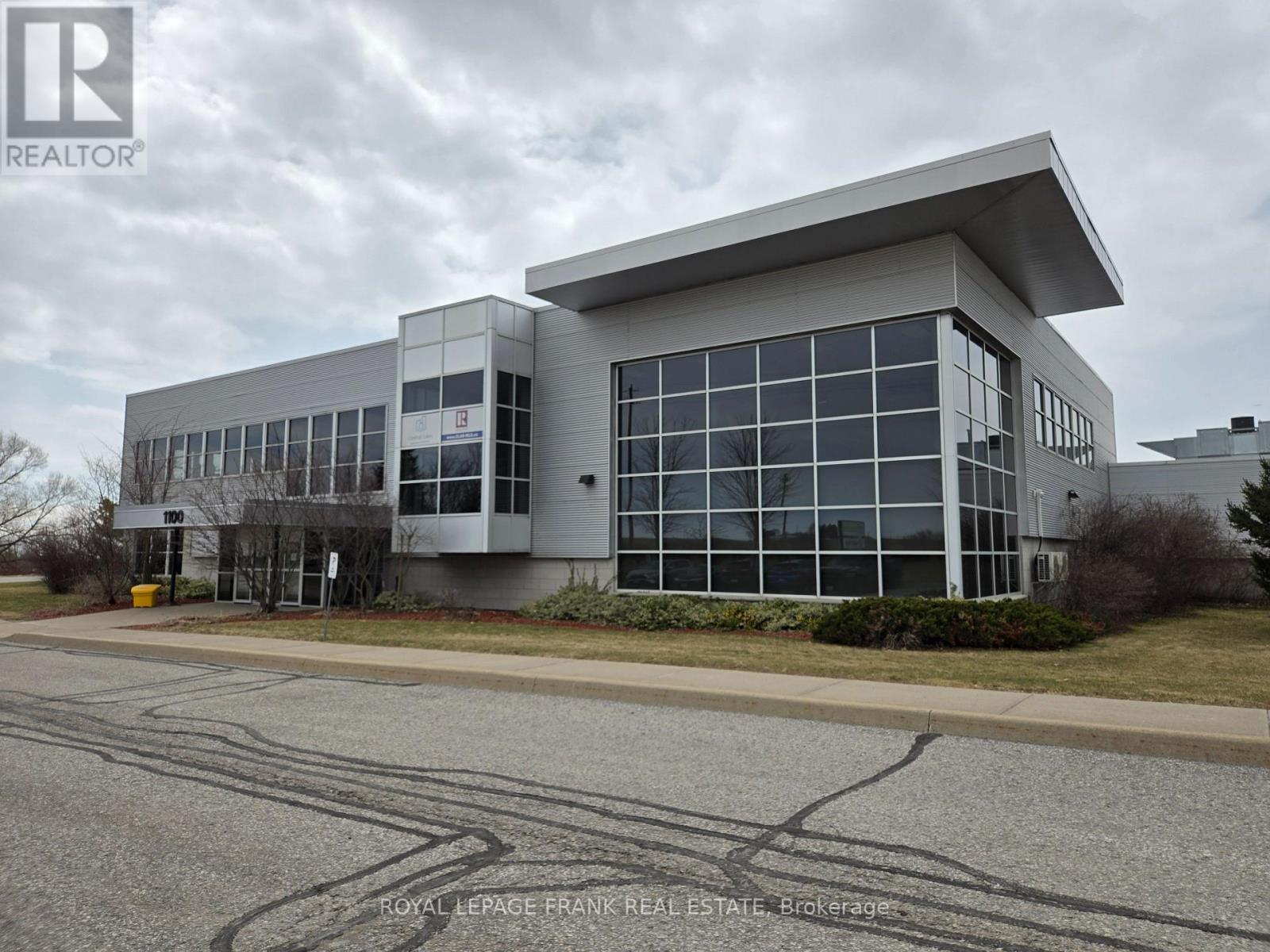 104-105 – 1100 BENNETT ROAD