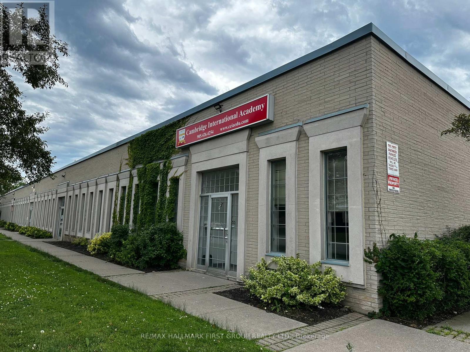 #1,2,3&5 – 126 COMMERCIAL AVENUE