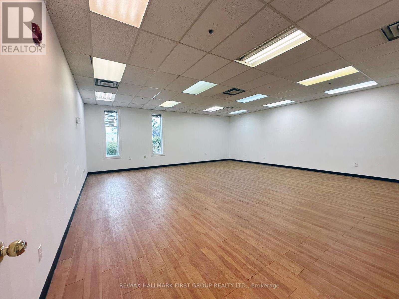 #1,2,3&5 – 126 COMMERCIAL AVENUE