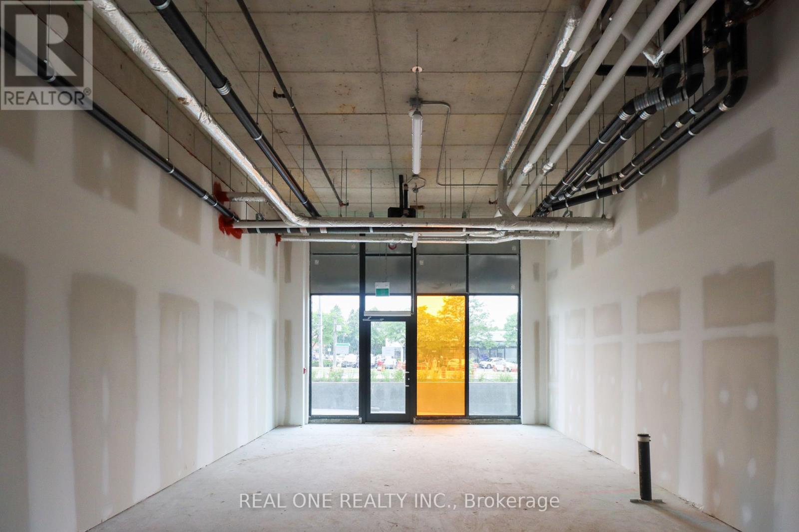 R02 – 3433 SHEPPARD AVENUE E
