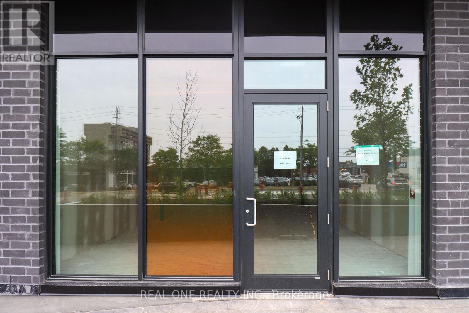 R02 – 3433 SHEPPARD AVENUE E