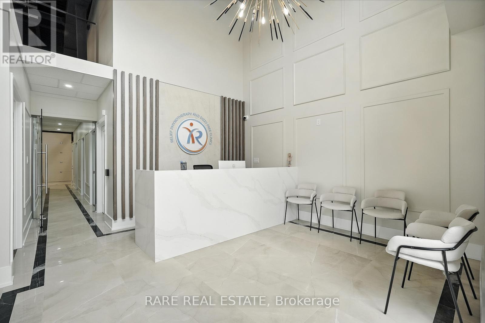 25 – MEZZANINE – 462 TAUNTON ROAD W
