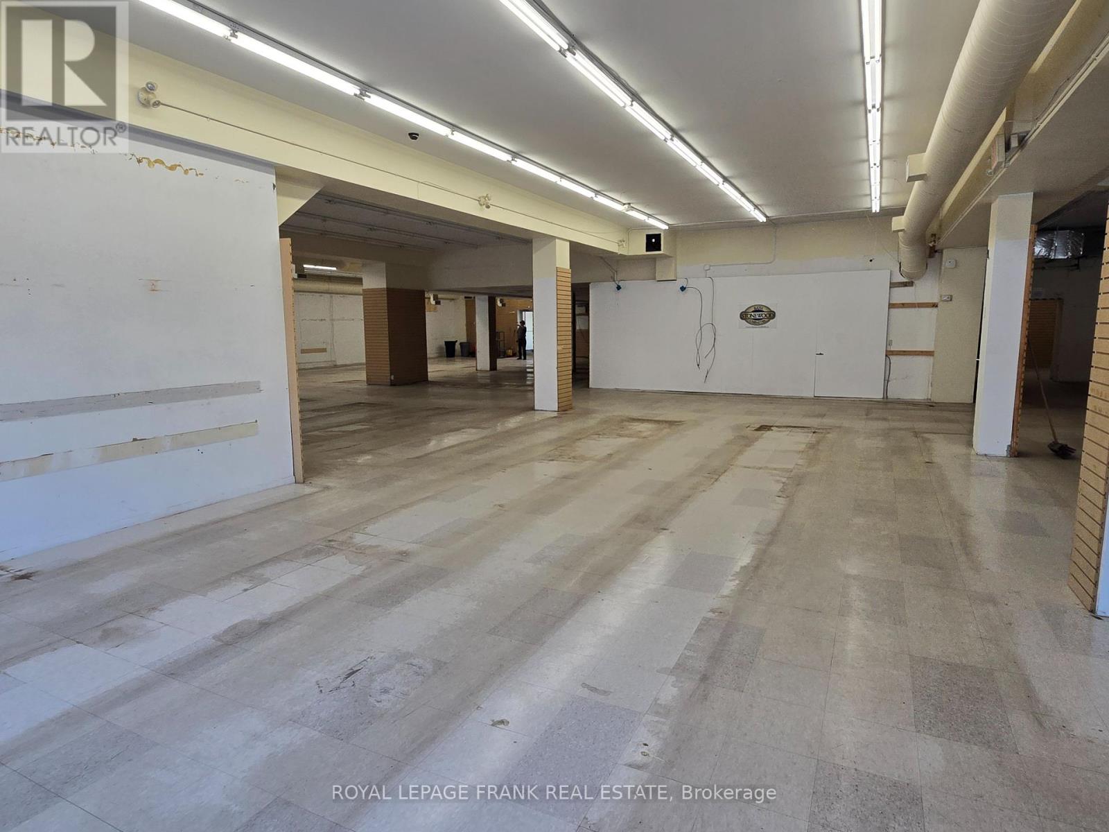 B – 15 KING AVENUE W