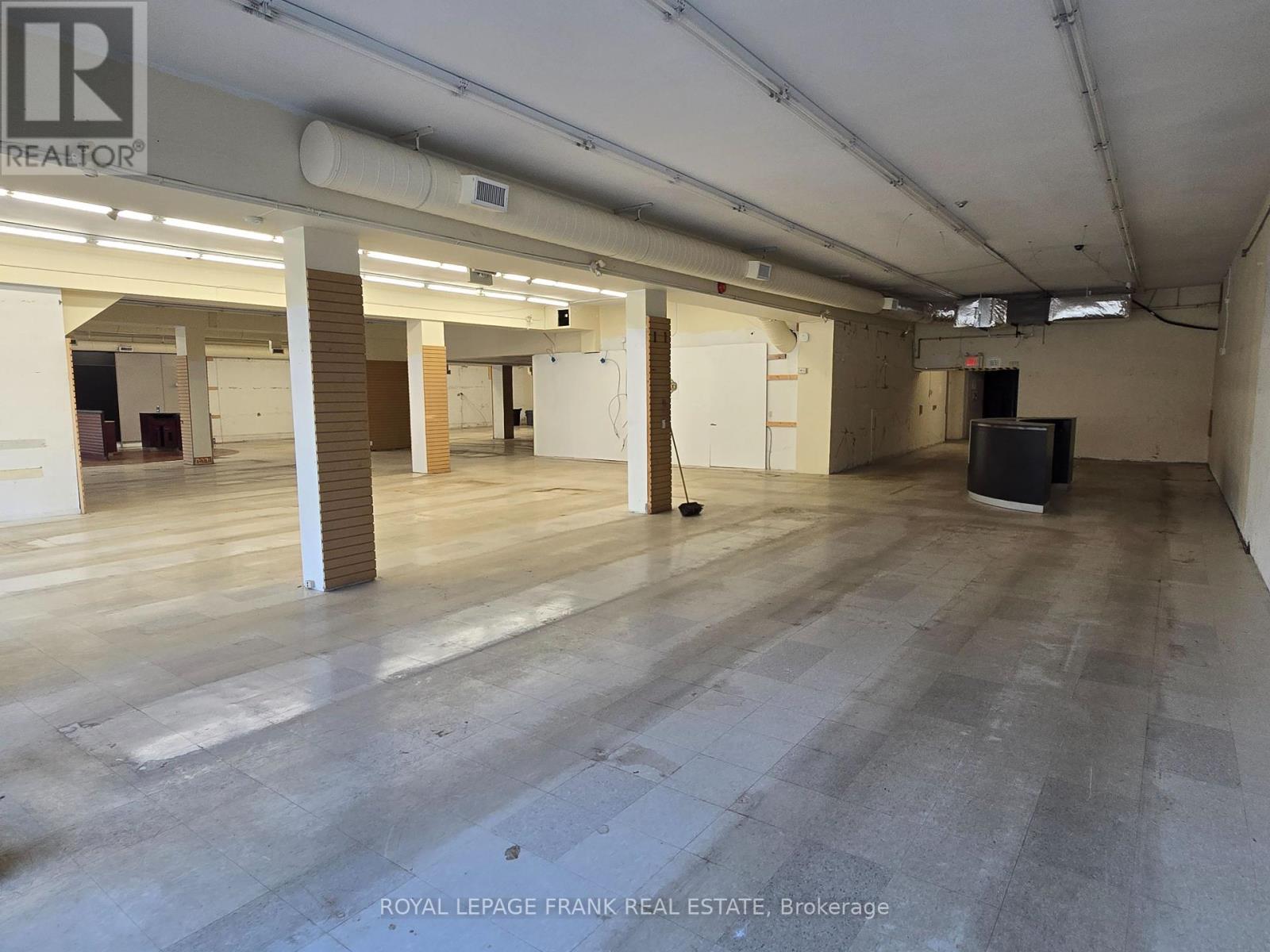 B – 15 KING AVENUE W