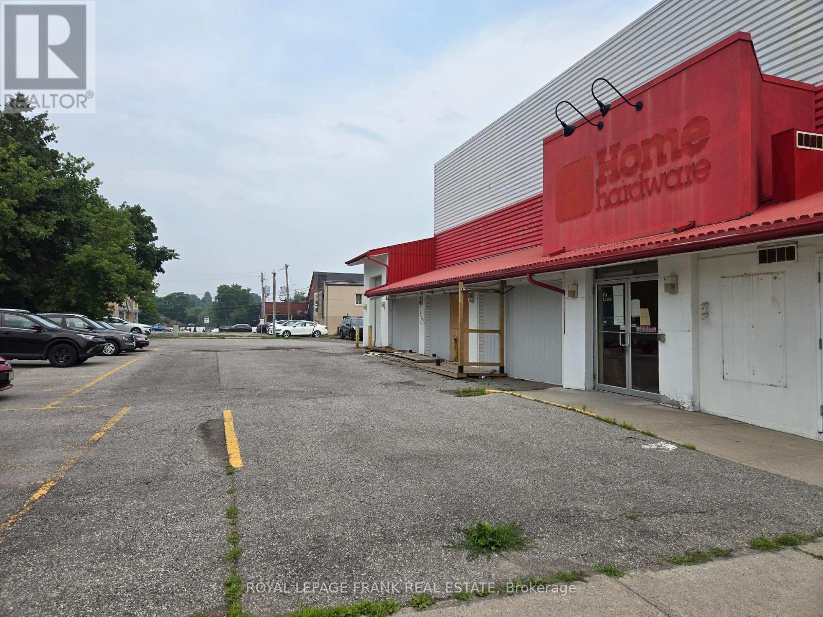 B – 15 KING AVENUE W