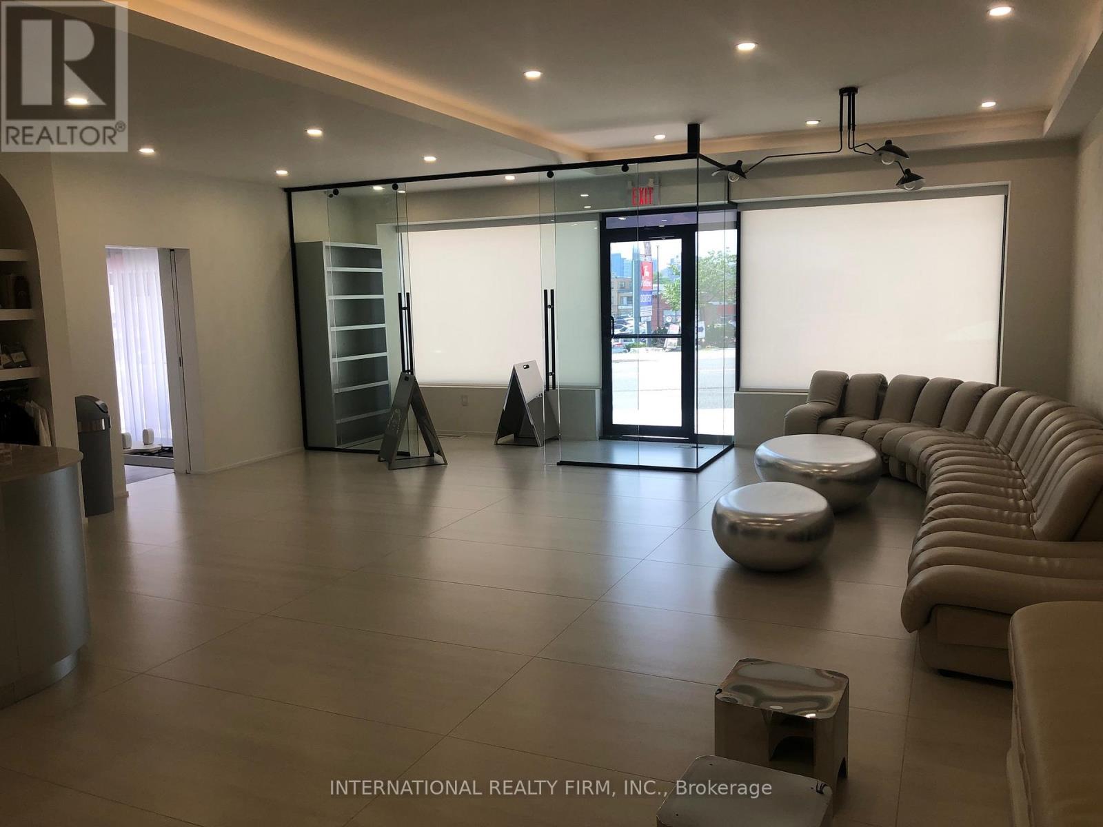 1517-19 O CONNOR DRIVE