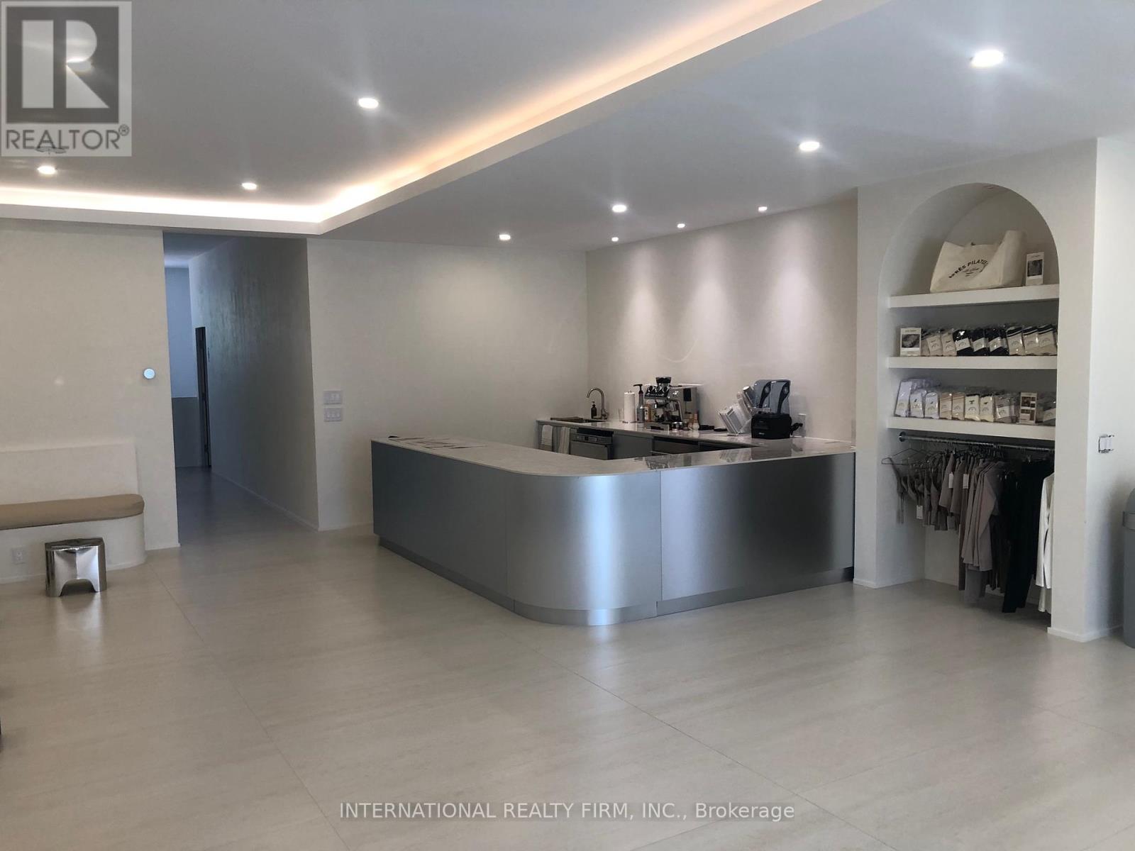 1517-19 O CONNOR DRIVE