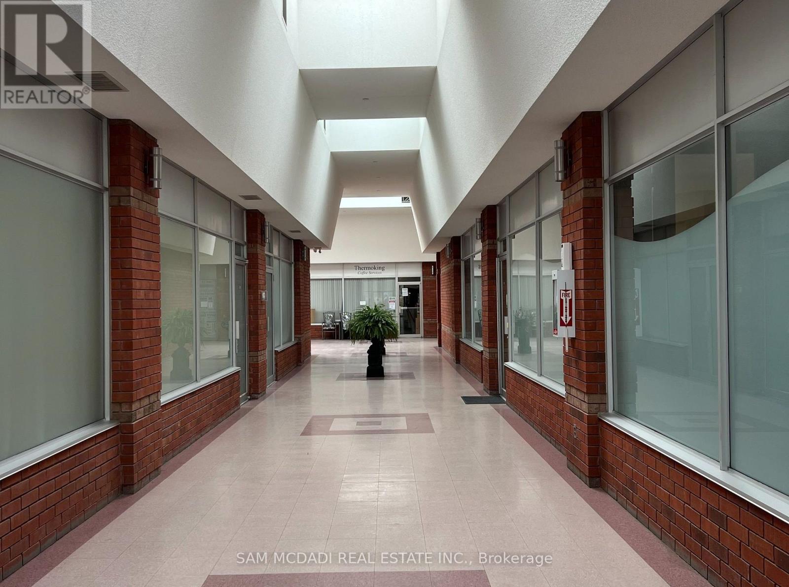 17 – 850 TAPSCOTT ROAD