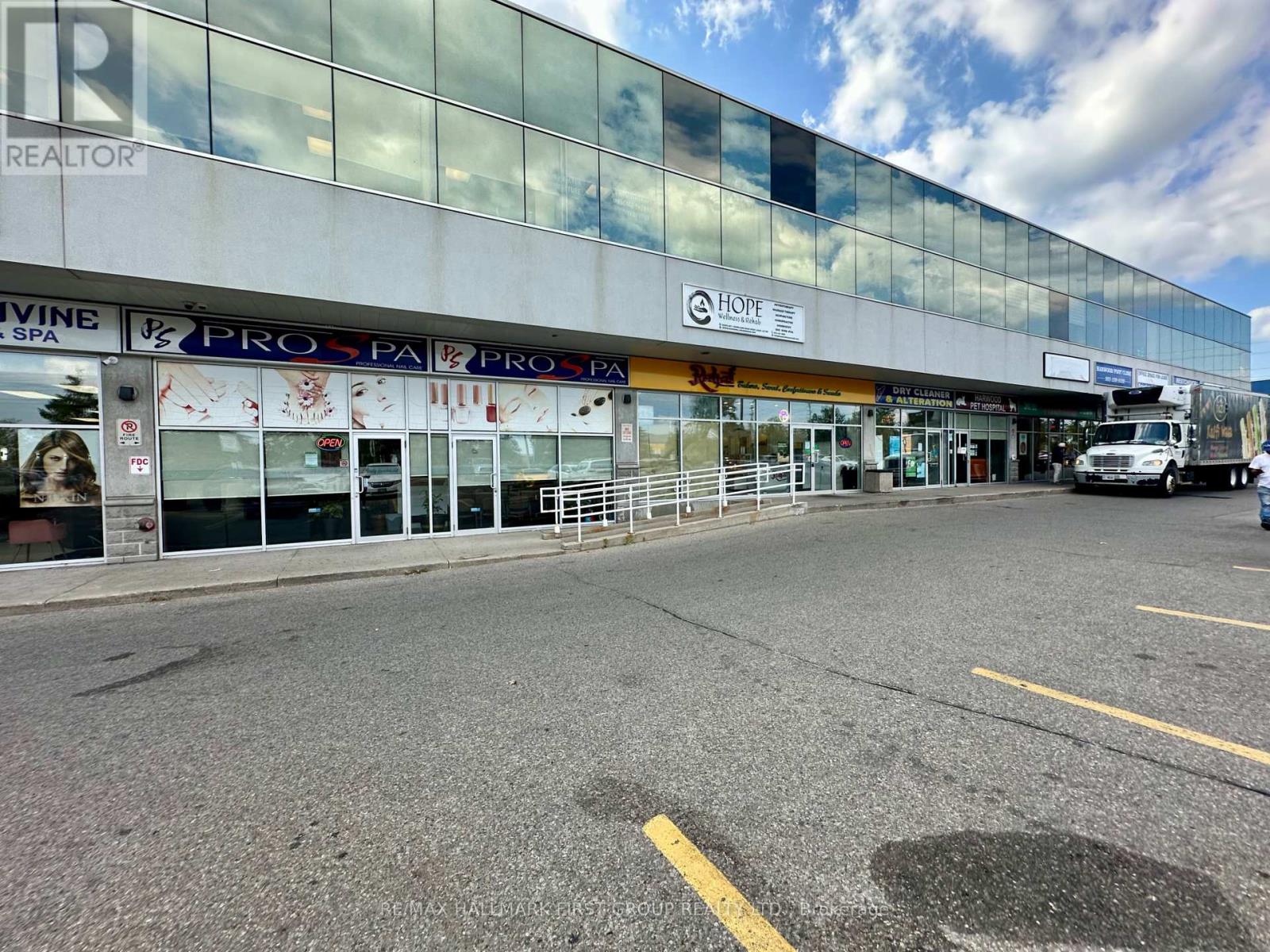 14B – 1 ROSSLAND ROAD