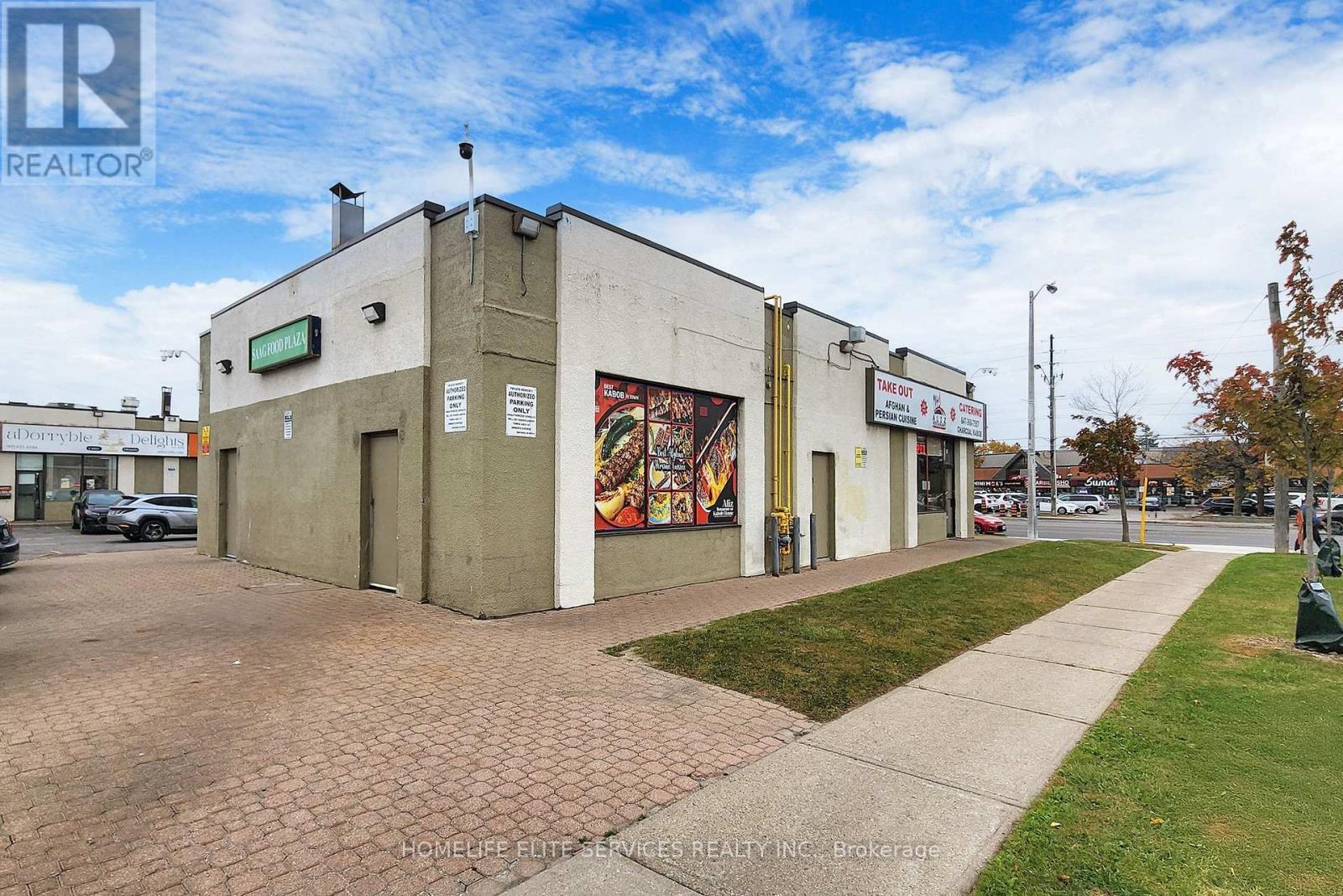 UNIT B1 – 1960 LAWRENCE AVENUE E