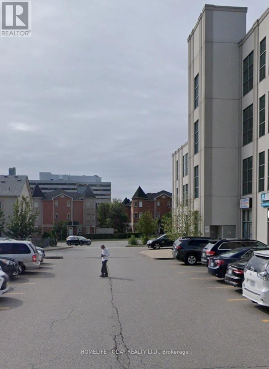 303 – 1585 MARKHAM ROAD