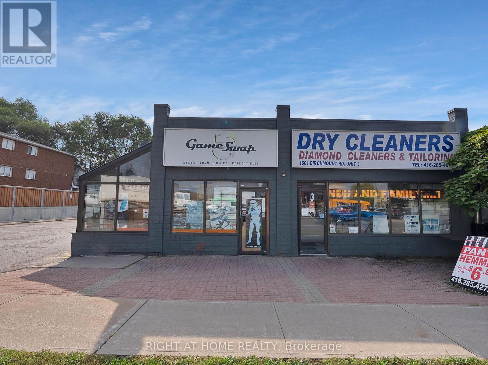 4 – 1601 BIRCHMOUNT ROAD
