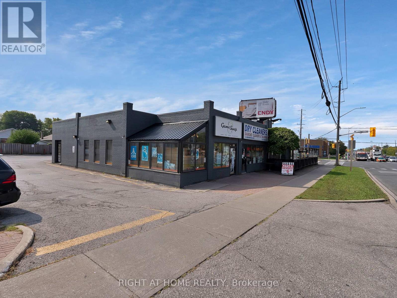 4 – 1601 BIRCHMOUNT ROAD