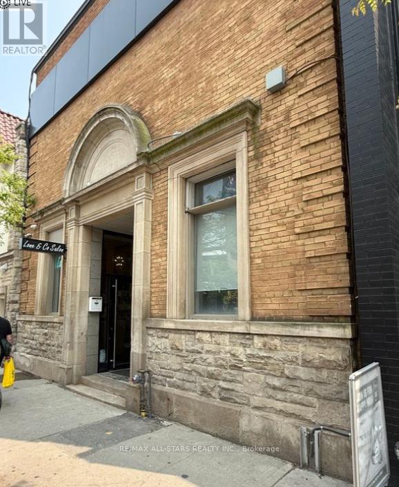 UNIT B – 711 QUEEN STREET E