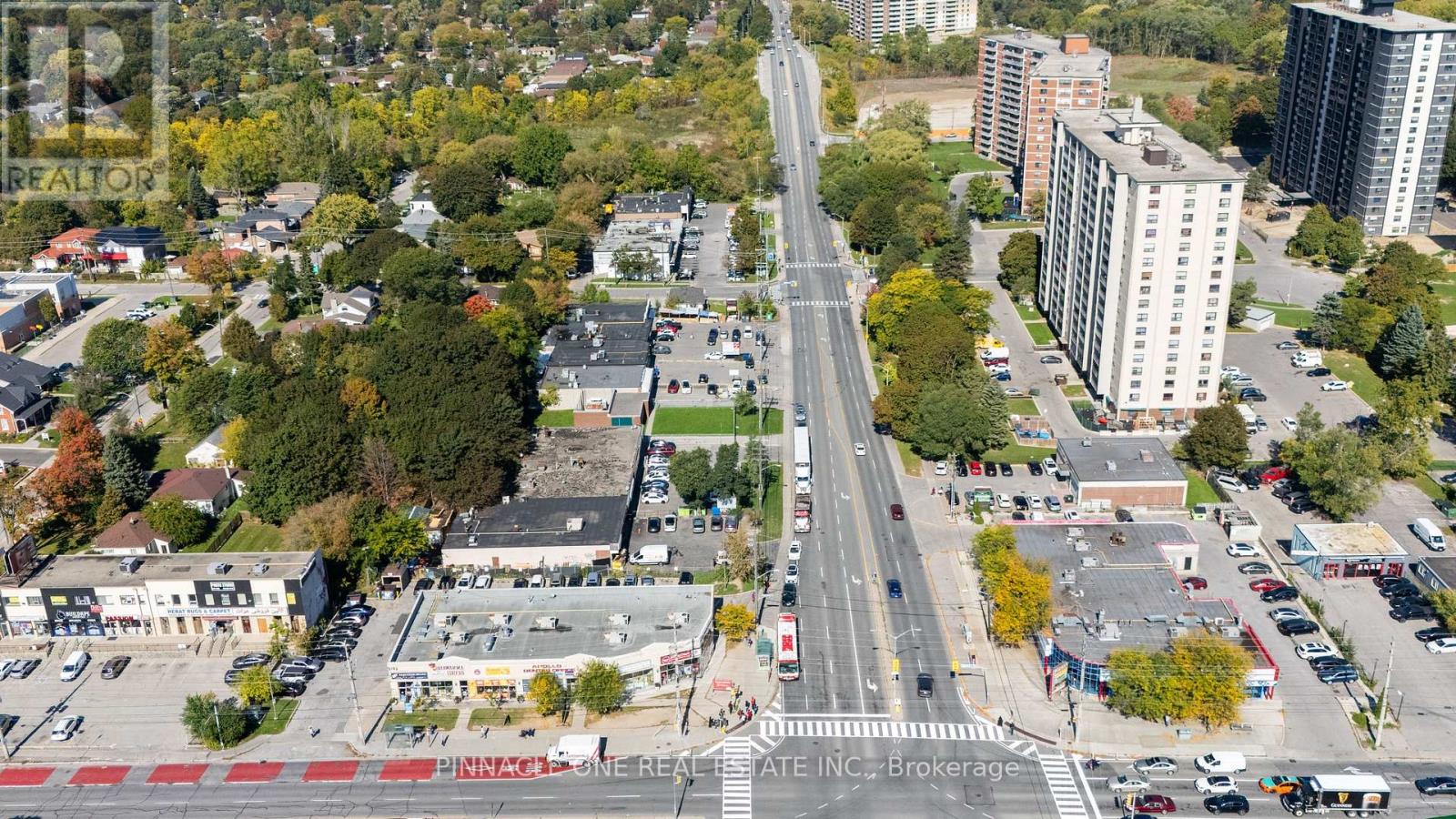 2 – 3192 EGLINTON AVENUE E