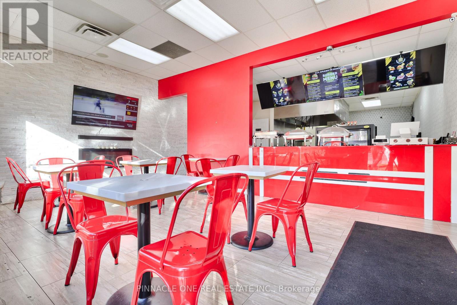 2 – 3192 EGLINTON AVENUE E