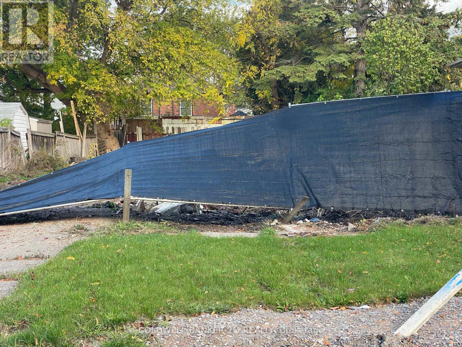 305 OSHAWA BOULEVARD S