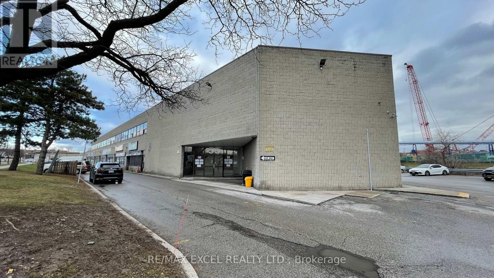 226 – 55 NUGGET AVENUE