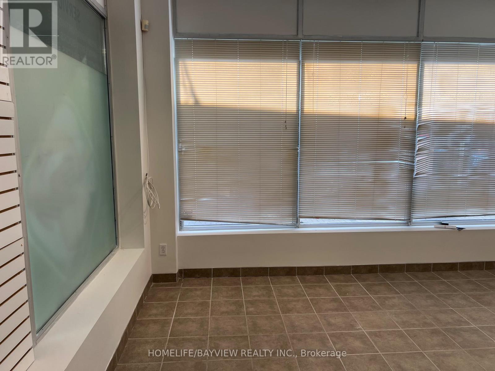 2 – 4465 SHEPPARD AVENUE E
