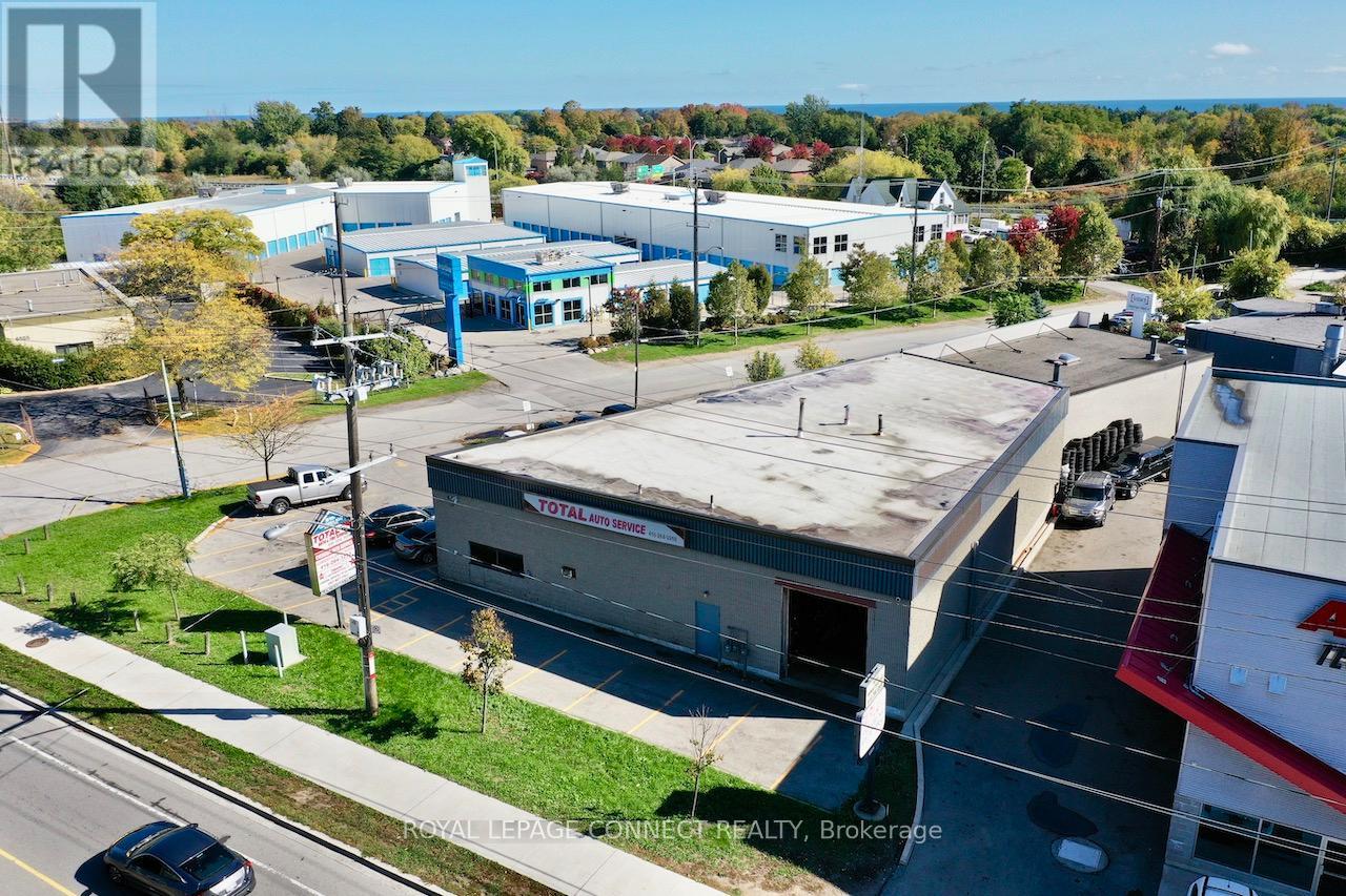 1 – 518 CENTENNIAL ROAD N