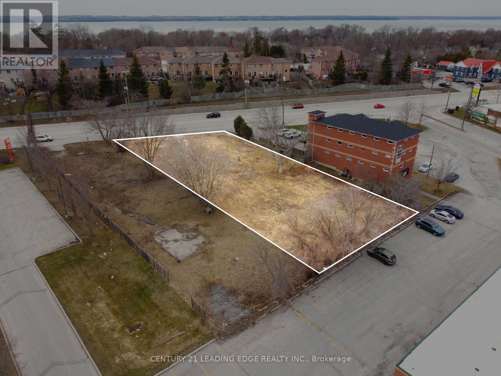 451 THE QUEENSWAY S