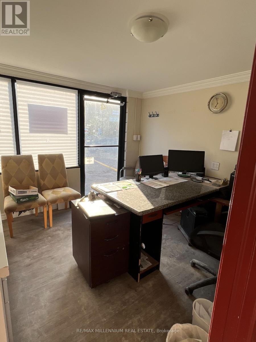 4 – 200 MULOCK DRIVE