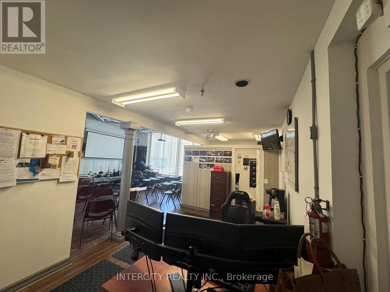 102 – 2100 STEELES AVENUE W