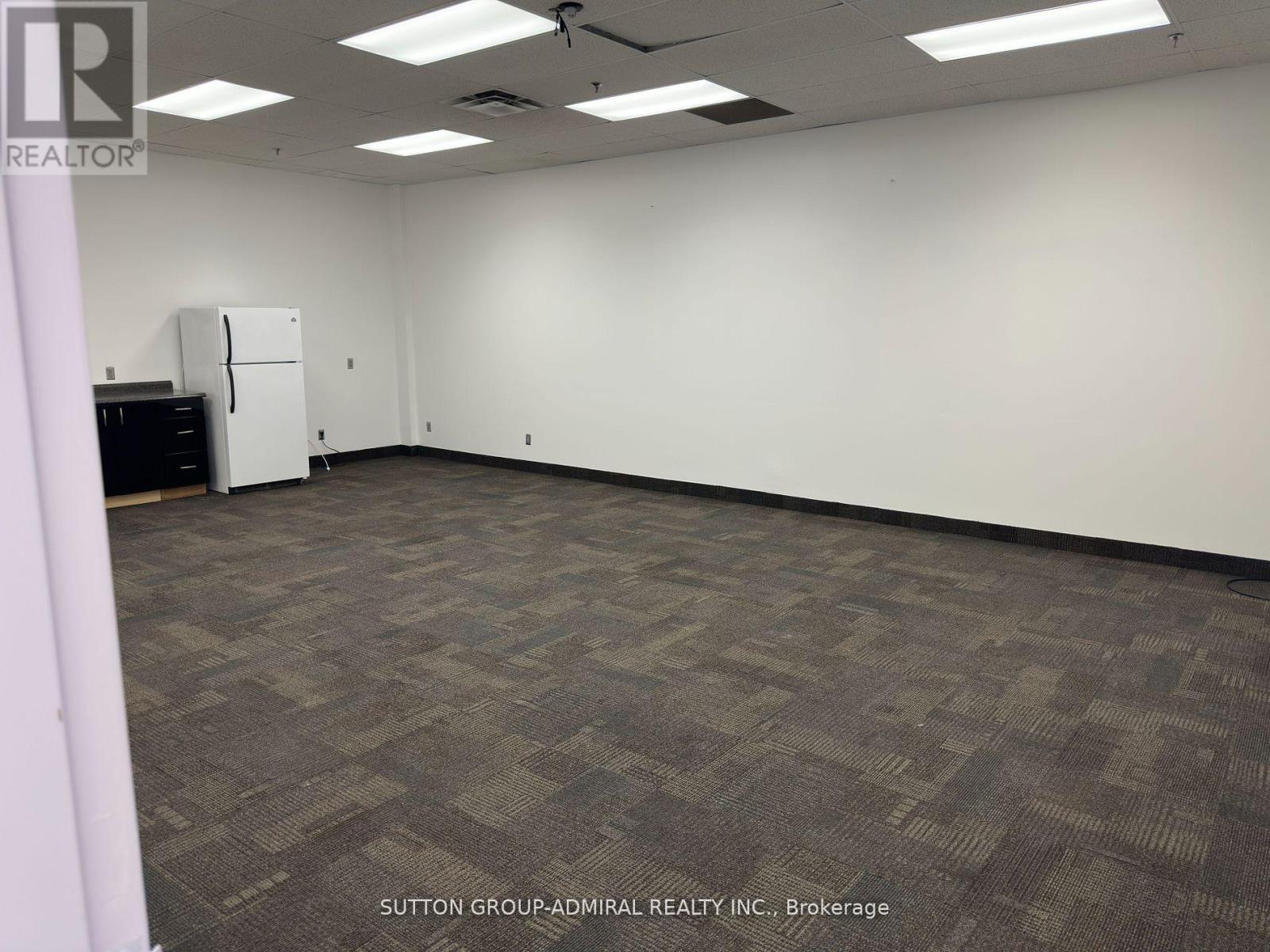 6 – 11160 YONGE STREET W