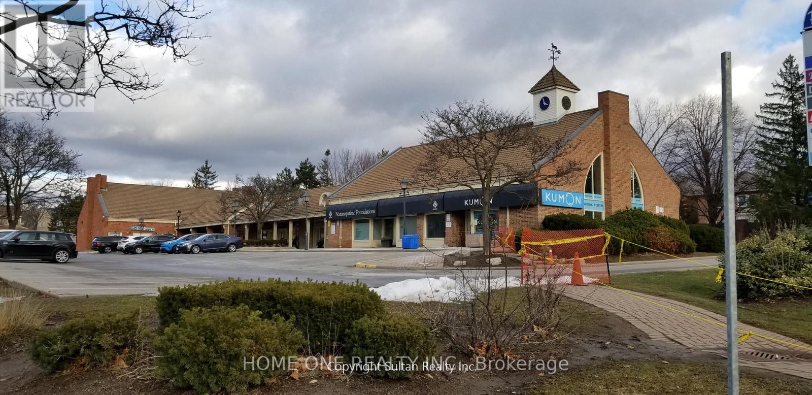 3 & 4 – 33 THE BRIDLE TRAIL