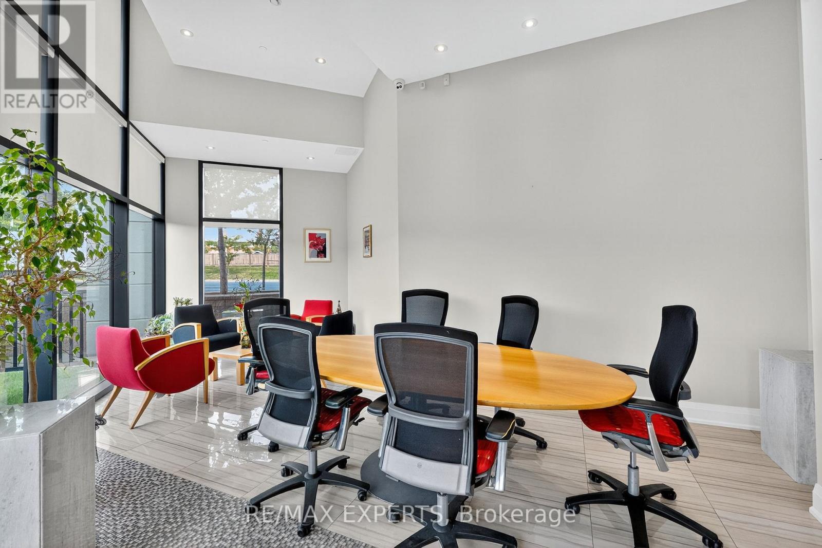 6 – 12 WOODSTREAM BOULEVARD