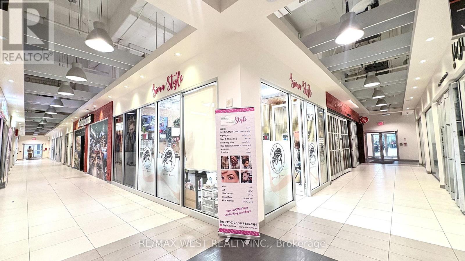 104 – 7181 YONGE STREET